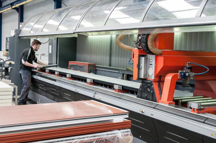 CNC vrtací centrum